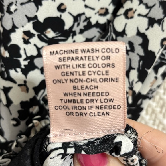 Philosophy Boho Smocked Waist Peasant Blouse M Neutral Tones B & W - Picture 10 of 11